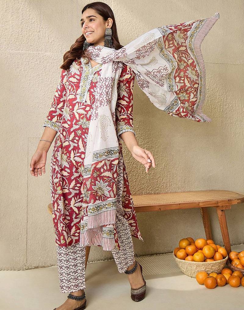 Floral Printed V-Neck Pure Cotton Straight Kurta With Trousers And Dupatta