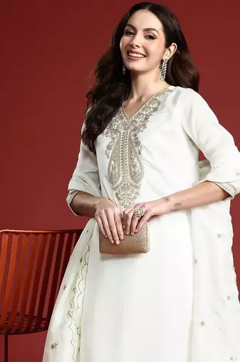 Women Paisley Embroidered Kurta with Trousers & With Dupatta