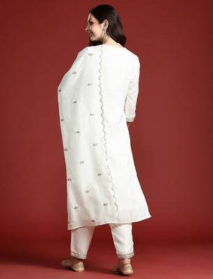 Women Paisley Embroidered Kurta with Trousers & With Dupatta 7