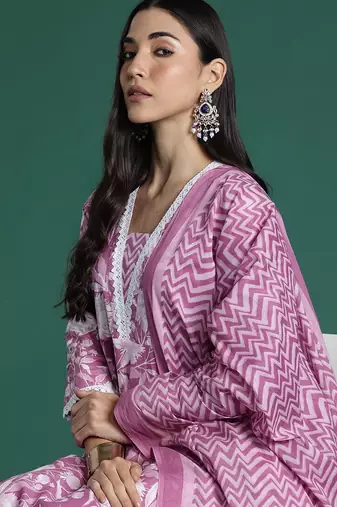 Women Floral Printed Regular Pure Cotton Kurta with Trousers & With Dupatta