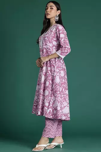 Women Floral Printed Regular Pure Cotton Kurta with Trousers & With Dupatta