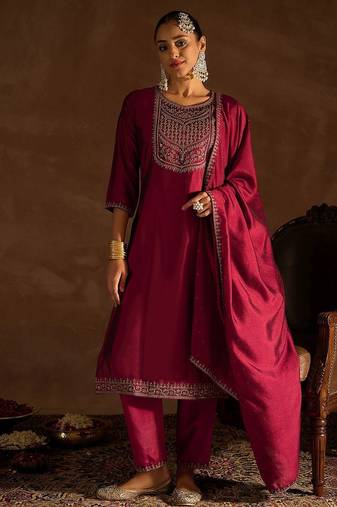 Maroon Ethnic Motifs Embroidered Regular Sequinned Kurta with Trousers & Dupatta