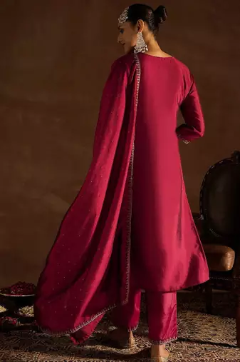 Maroon Ethnic Motifs Embroidered Regular Sequinned Kurta with Trousers & Dupatta