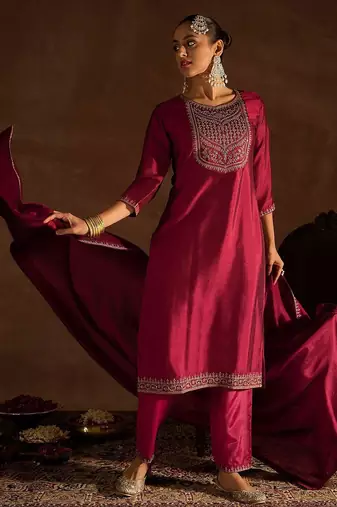 Maroon Ethnic Motifs Embroidered Regular Sequinned Kurta with Trousers & Dupatta