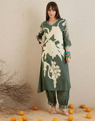 Green Floral Printed Sequinned V-Neck Straight Kurta With Salwar 1