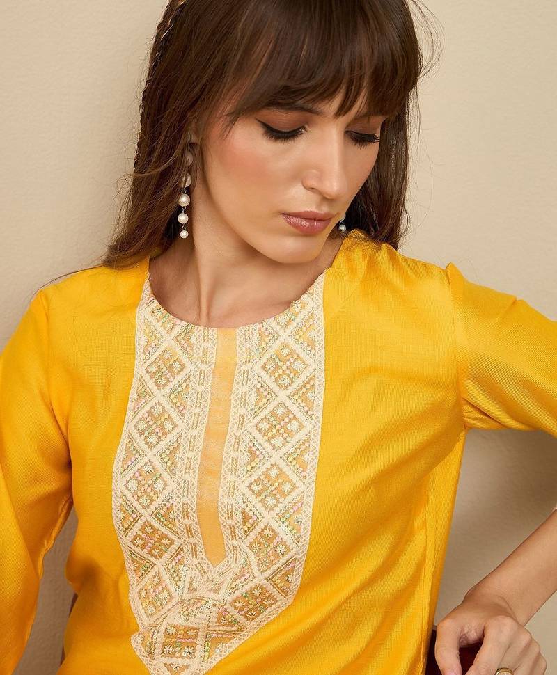 Floral Embroidered Sequinned Liva Straight Kurta With Trousers