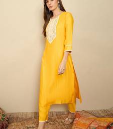 Floral Embroidered Sequinned Liva Straight Kurta With Trousers
