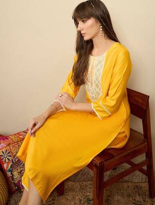 Floral Embroidered Sequinned Liva Straight Kurta With Trousers 7