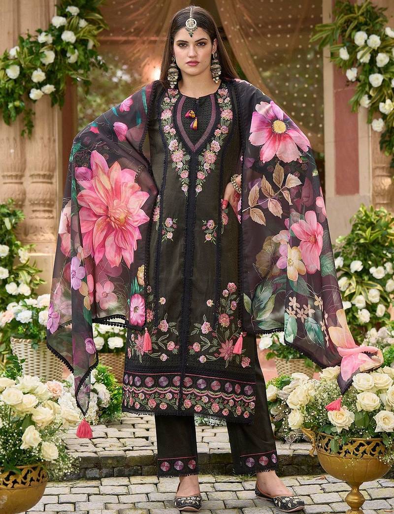Women Floral Embroidered Panelled Thread Work Kurta with Trousers & With Dupatta