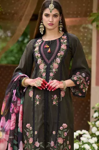 Women Floral Embroidered Panelled Thread Work Kurta with Trousers & With Dupatta