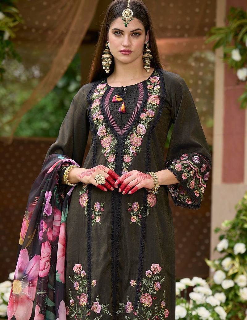 Women Floral Embroidered Panelled Thread Work Kurta with Trousers & With Dupatta