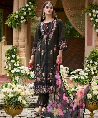 Women Floral Embroidered Panelled Thread Work Kurta with Trousers & With Dupatta 5