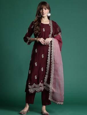 Floral Embroidered Sequinned Kurta With Trousers & Dupatta 5