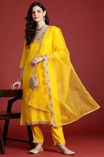 Ethnic Motifs Embroidered Sequinned Kurta With Trousers & Dupatta
