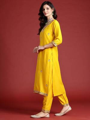 Ethnic Motifs Embroidered Sequinned Kurta With Trousers & Dupatta 6