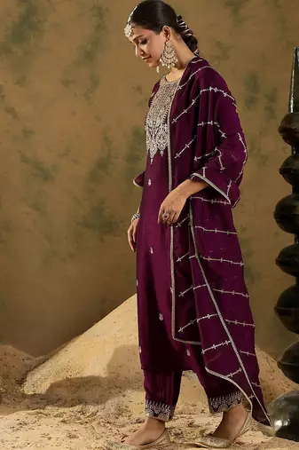 Women Ethnic Motifs Embroidered Regular Kurta with Trousers & With Dupatta