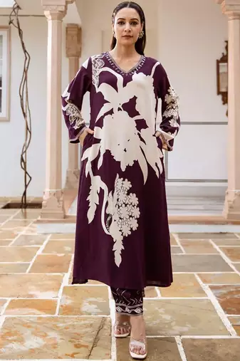 Women Floral Printed Regular Sequinned Kurta with Salwar