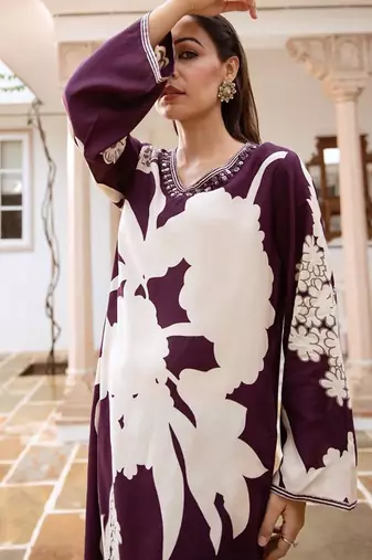 Women Floral Printed Regular Sequinned Kurta with Salwar