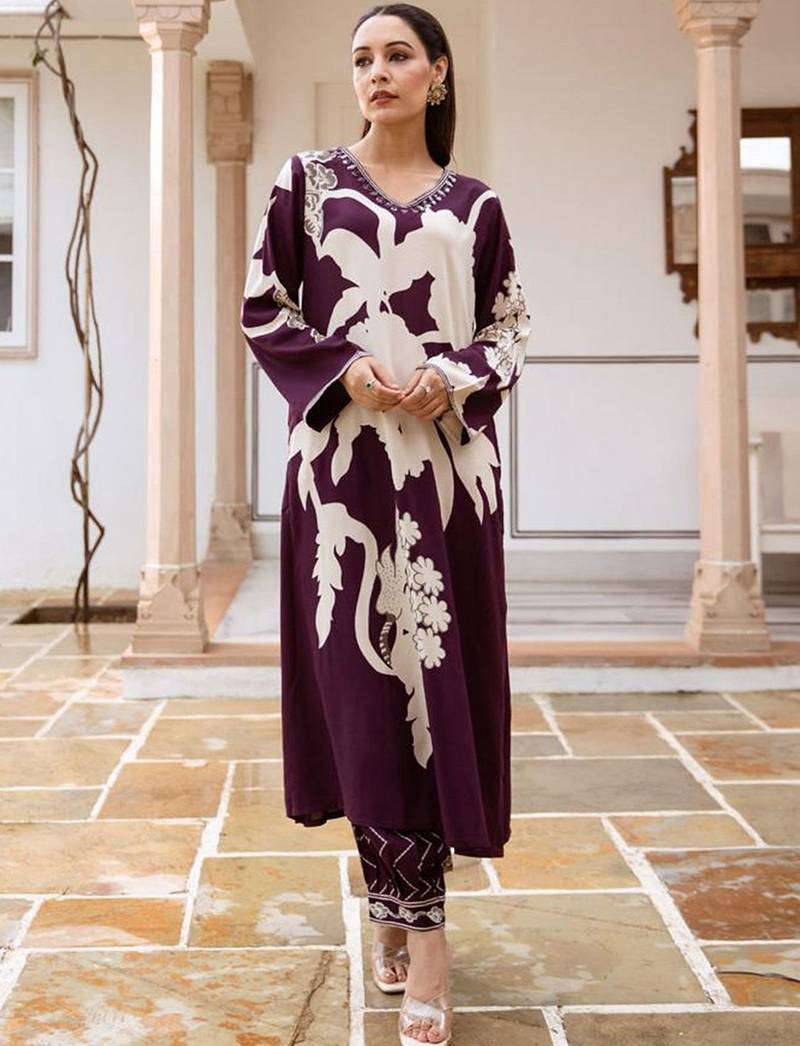 Women Floral Printed Regular Sequinned Kurta with Salwar