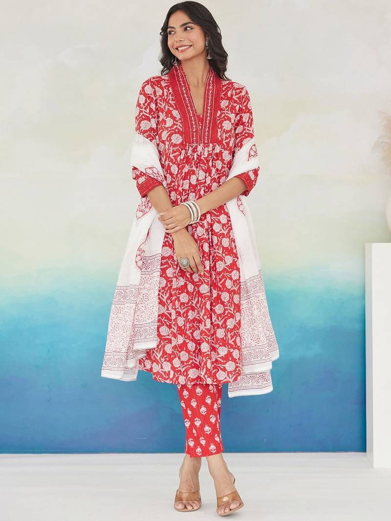 Women Floral Printed Pleated Beads and Stones Pure Cotton Kurta with Trousers & With Dupatta