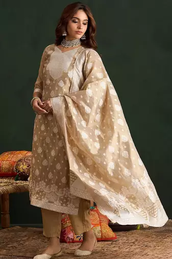 Women Regular Kurta with Trousers & With Dupatta