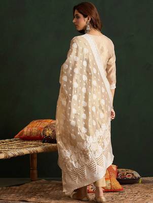 Women Regular Kurta with Trousers & With Dupatta 6
