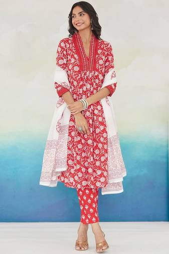 Floral Printed Pleated Beads and Stones  Cotton Kurta With Trousers & Dupatta
