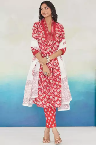 Floral Printed Pleated Beads and Stones Pure Cotton Kurta With Trousers & Dupatta