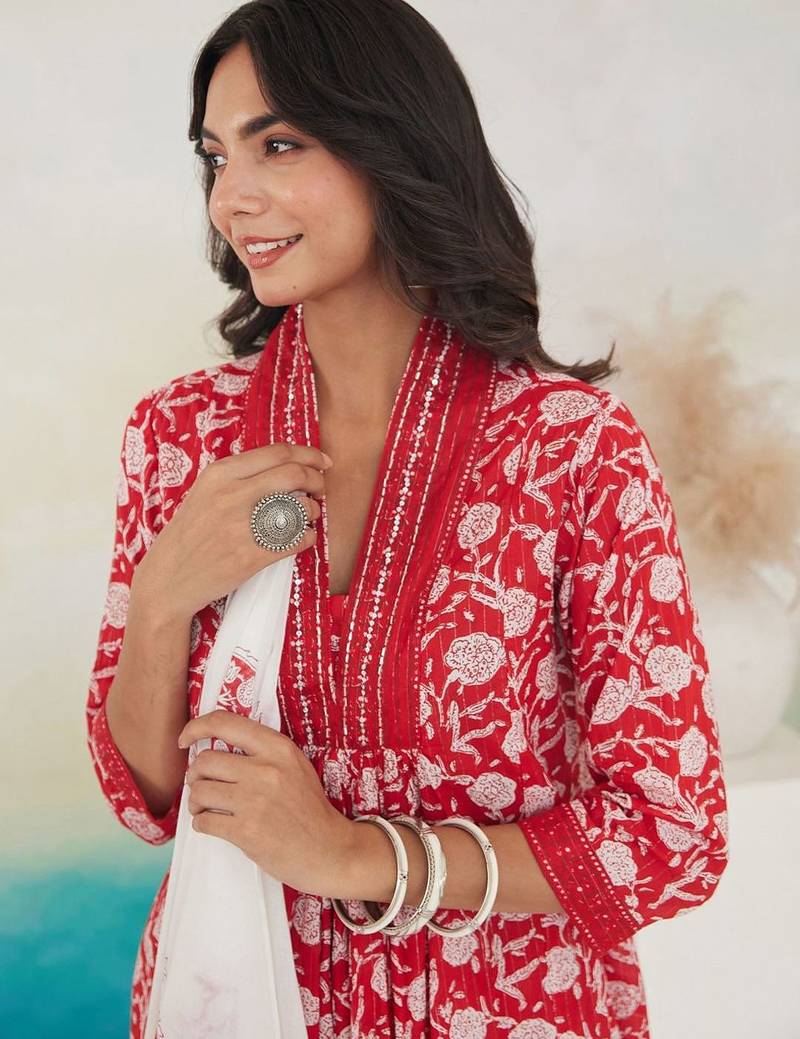 Floral Printed Pleated Beads and Stones Pure Cotton Kurta With Trousers & Dupatta