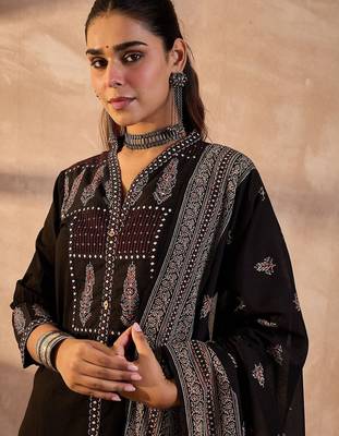 Women Ethnic Motifs Printed Regular Thread Work Pure Cotton Kurta with Trousers & With Dupatta 2