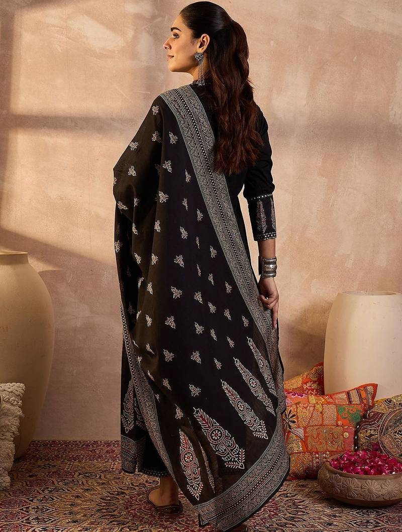 Women Ethnic Motifs Printed Regular Thread Work Pure Cotton Kurta with Trousers & With Dupatta