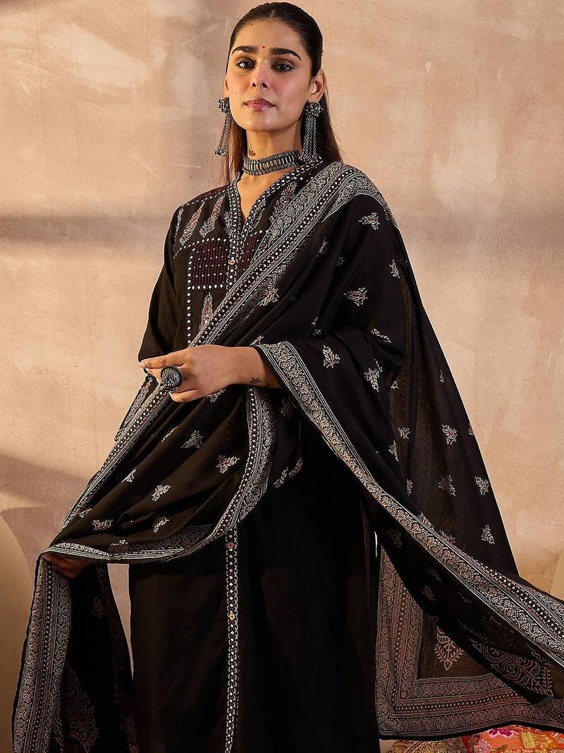 Women Ethnic Motifs Printed Regular Thread Work Pure Cotton Kurta with Trousers & With Dupatta