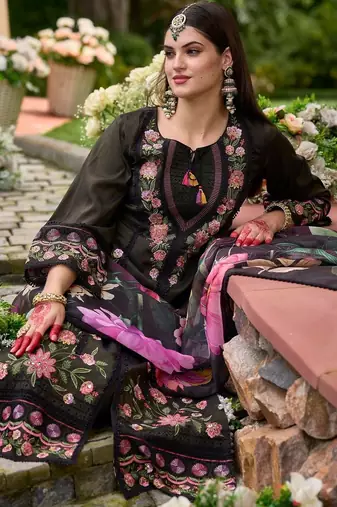 Women Floral Embroidered Regular Thread Work Kurta with Trousers & With Dupatta