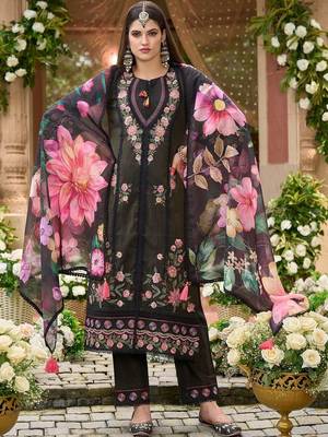 Women Floral Embroidered Regular Thread Work Kurta with Trousers & With Dupatta 5