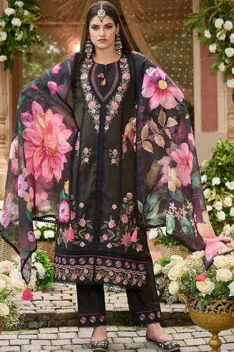 Women Floral Embroidered Regular Thread Work Kurta with Trousers & With Dupatta