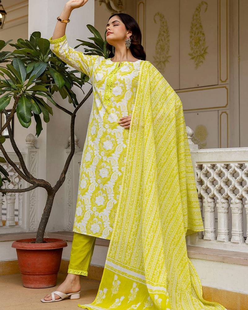 Women Ethnic Motifs Printed Regular Pure Cotton Kurta with Trousers & With Dupatta