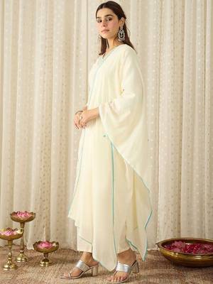 Floral Embroidered Thread Work Pure Cotton Kurta with Trousers & Dupatta 3