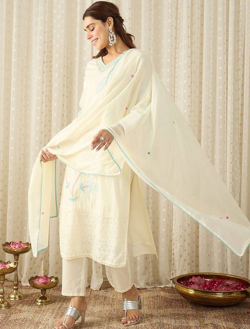 Floral Embroidered Thread Work Pure Cotton Kurta with Trousers & Dupatta