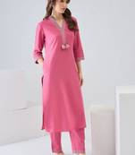 Women Regular Thread Work Kurta with Trousers