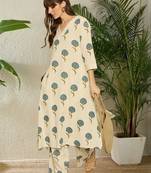 Women Floral Printed Regular Kurta with Trousers