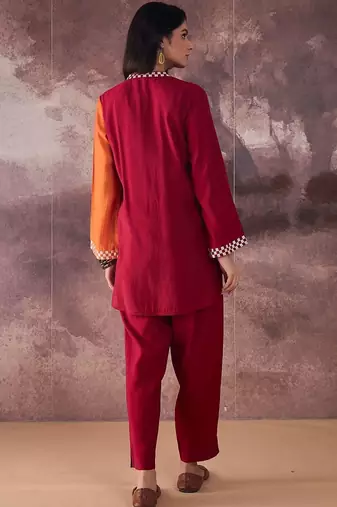 Geometric Thread Work Round Neck Straight Kurta With Trouser