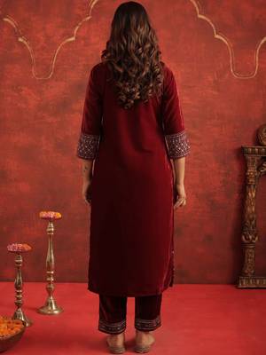 Women Ethnic Motifs Embroidered Kurta with Trousers & Dupatta 3