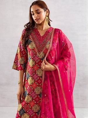 Women Ethnic Motifs Printed Kurta with Palazzos & Dupatta 1