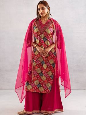 Women Ethnic Motifs Printed Kurta with Palazzos & Dupatta 6