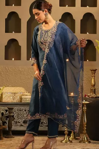Women Ethnic Motifs Embroidered Kurta with Trousers & Dupatta