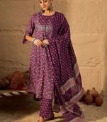 Floral Printed Kurta With Trouser & With Dupatta