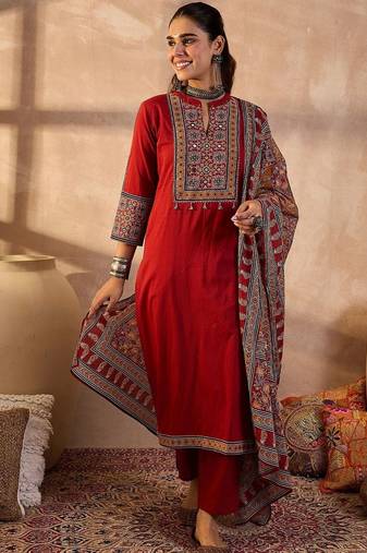 Women Ethnic Motifs Embroidered Cotton Kurta with Trousers & With Dupatta