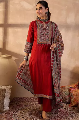 Women Ethnic Motifs Embroidered Cotton Kurta with Trousers & With Dupatta