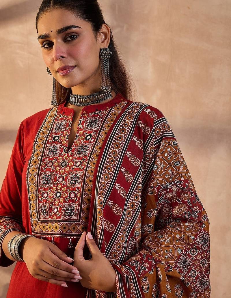 Women Ethnic Motifs Embroidered Cotton Kurta with Trousers & With Dupatta