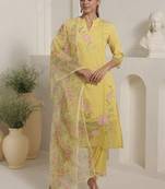 Women Floral Printed Kurta with Trouser & Dupatta